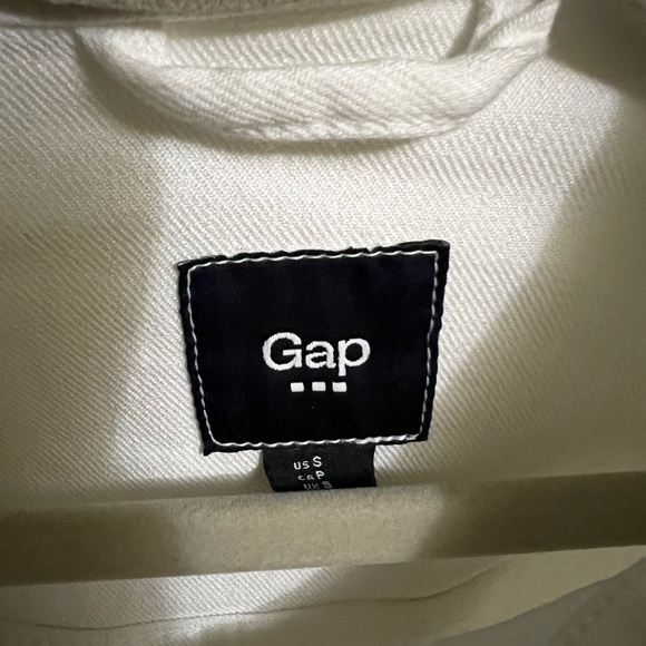 White Gap Jean Jacket - Picture 2 of 4